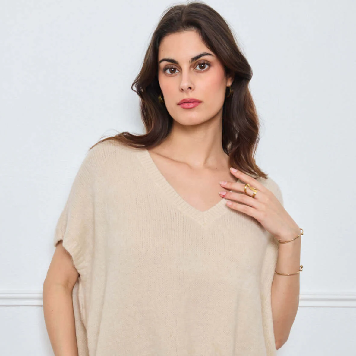 COL V OVERSIZED SANS MANCHES MILIE BEIGE